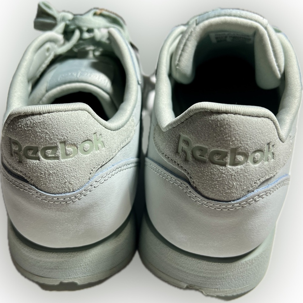 Reebok Classic leather lifestyle sneakers in sea spray green US women’s 8.5 NWT - Picture 11 of 11